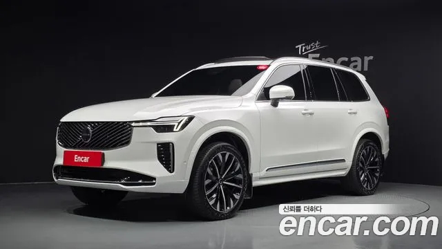 Volvo XC90 2026 — photo 1