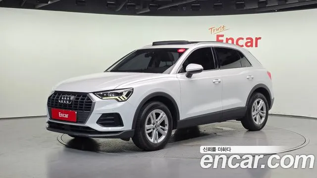 Audi Q3 2020 — photo 1