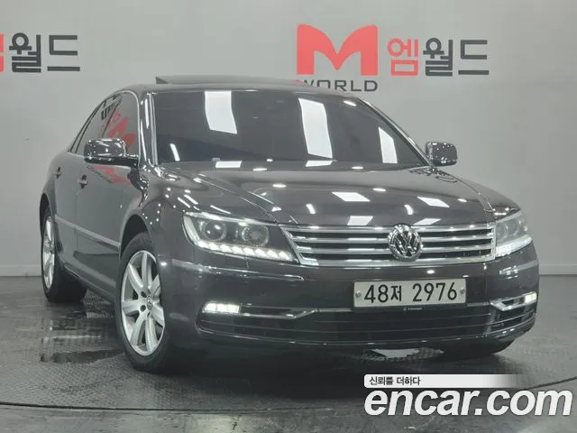 Volkswagen Phaeton 2011 — photo 1