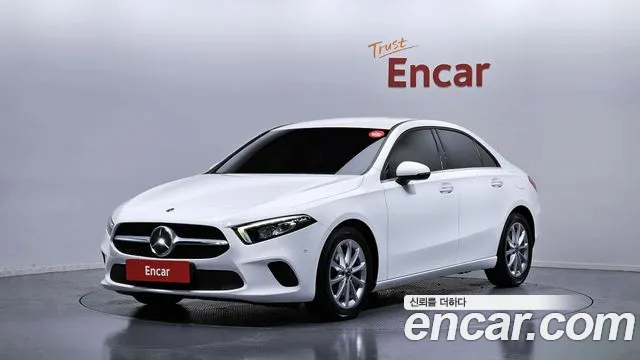 Mercedes-Benz A-Class 2020 — photo 1