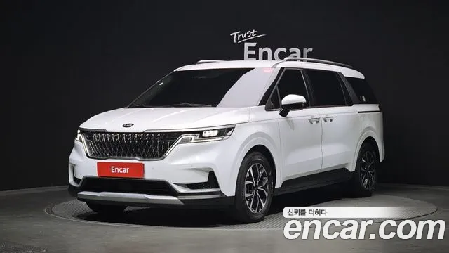 Kia Canival 2021 — photo 1