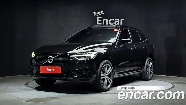 Volvo XC60 2021 — photo 1