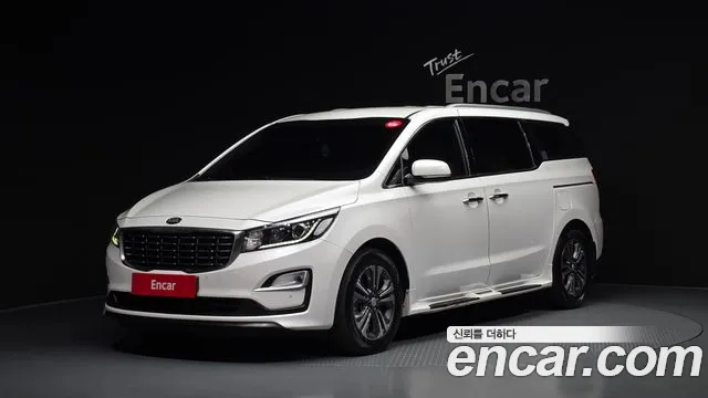Kia Canival 2019 — photo 1