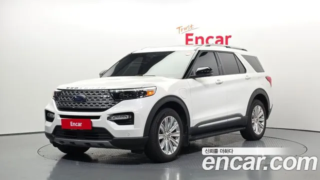 Ford Explorer 2021 — photo 1