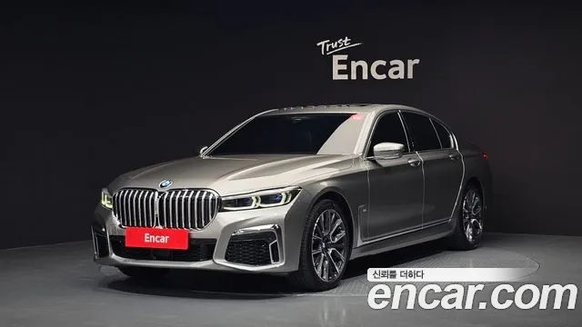 BMW 7-Series 2020 — photo 1