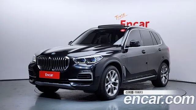 BMW X5 2021 — photo 1