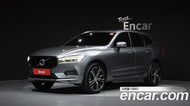 Volvo XC60 2019 — photo 1