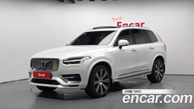Volvo XC90 2022 — photo 1