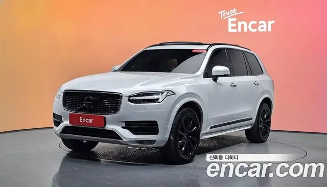 Volvo XC90 2019 — photo 1