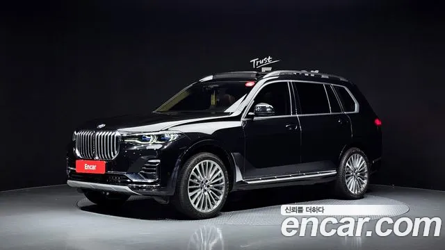 BMW X7 2022 — photo 1