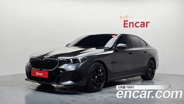 BMW 5-Series 2026 — photo 1