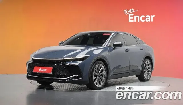 Toyota Crown 2025 — photo 1