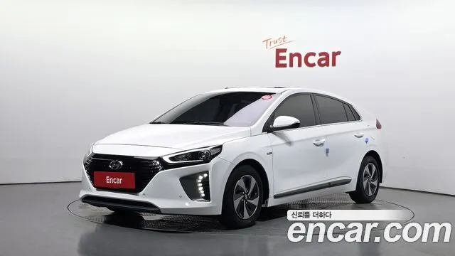Hyundai Ioniq 2017 — photo 1