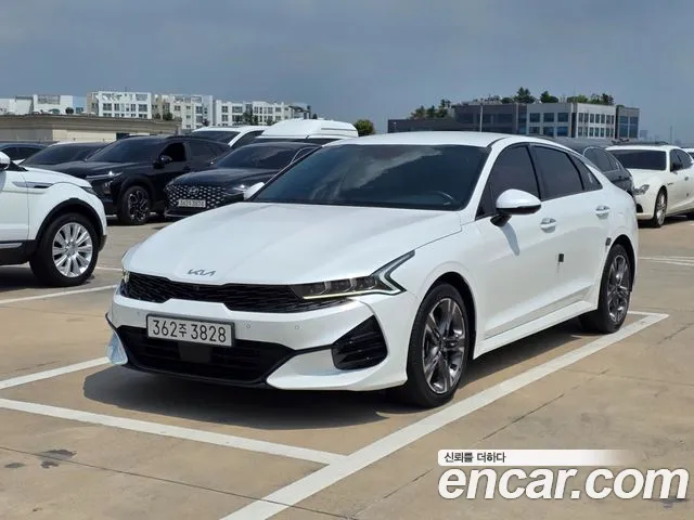 Kia K5 2023 — photo 1
