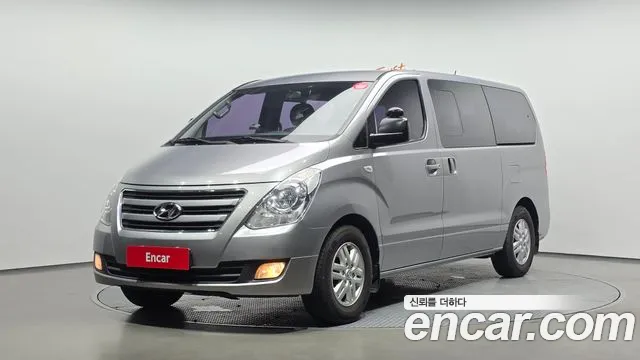 Hyundai Starex 2017 — photo 1