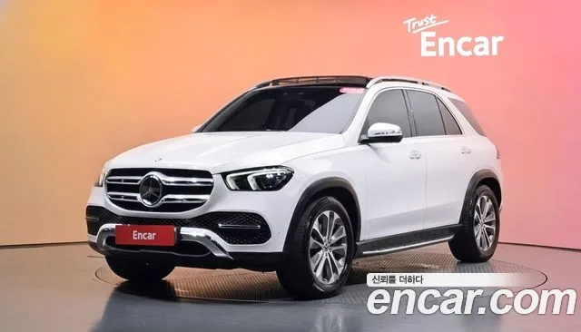 Mercedes-Benz GLE-Class 2023 — photo 1