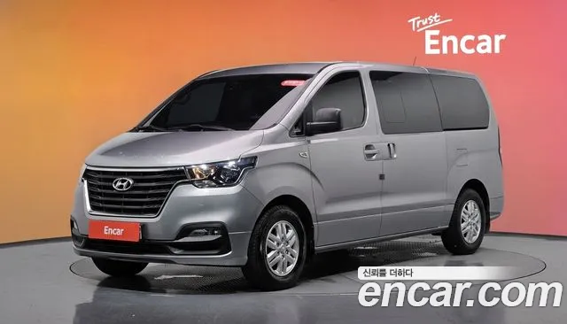 Hyundai Starex 2019 — photo 1