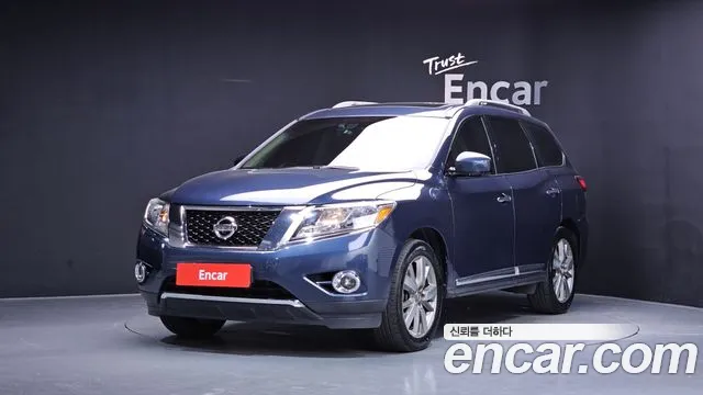 Nissan Pathfinder 2015 — photo 1
