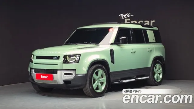 Land Rover Defender 2023 — photo 1