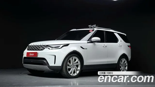 Land Rover Discovery 2022 — photo 1