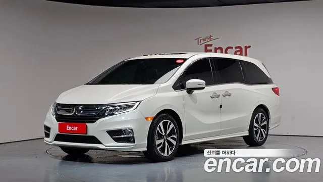 Honda Odyssey 2019 — photo 1