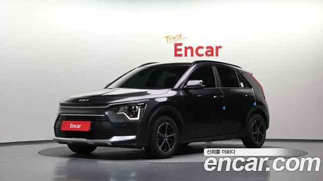 Kia Niro 2022 — photo 1