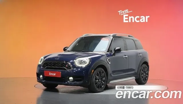Mini Countryman 2018 — photo 1