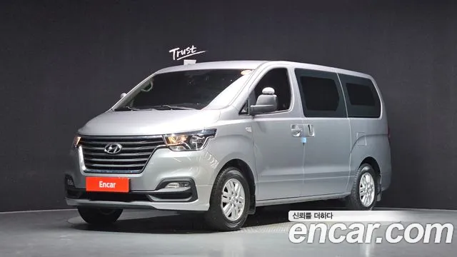 Hyundai Starex 2021 — photo 1