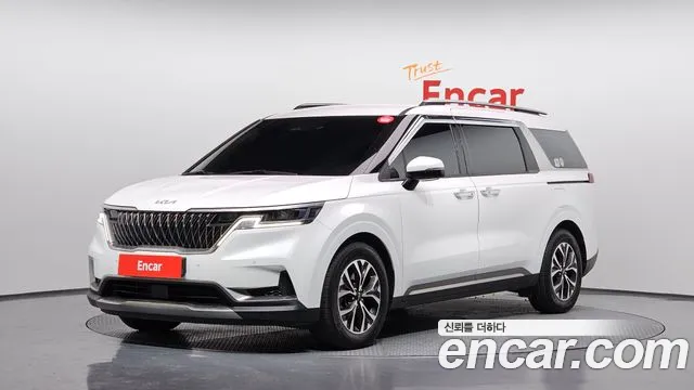 Kia Canival 2023 — photo 1