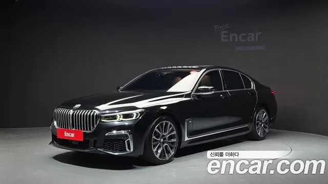 BMW 7-Series 2022 — photo 1