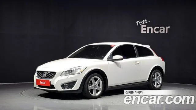 Volvo C30 2012 — photo 1