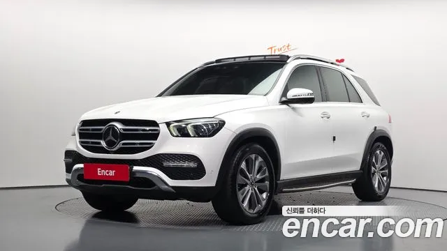 Mercedes-Benz GLE-Class 2023 — photo 1