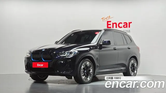BMW iX3 2024 — photo 1
