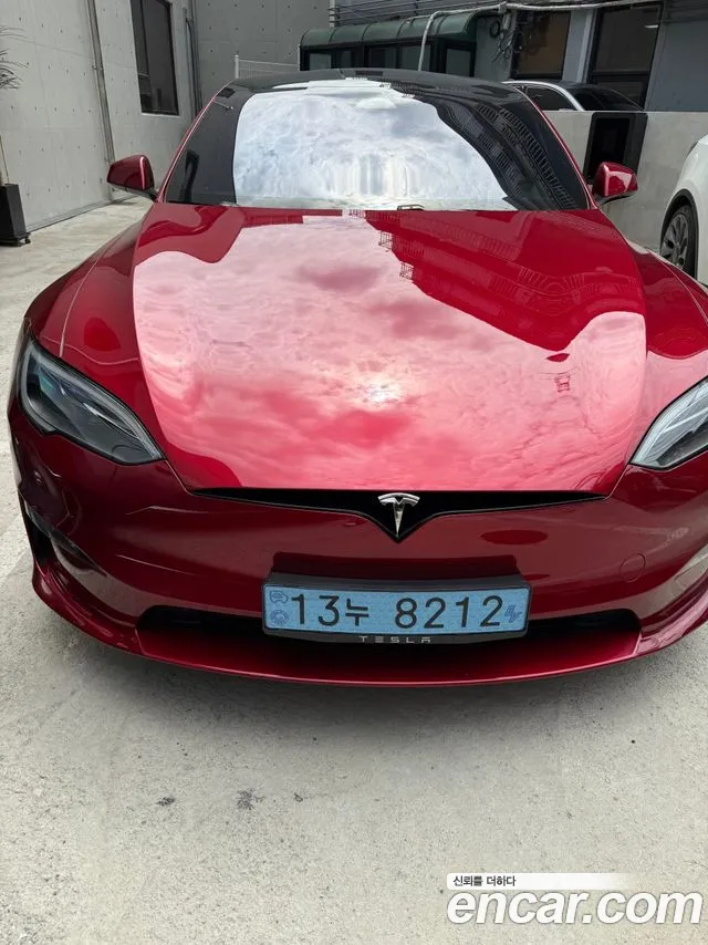 Tesla Model S 2023 — photo 1
