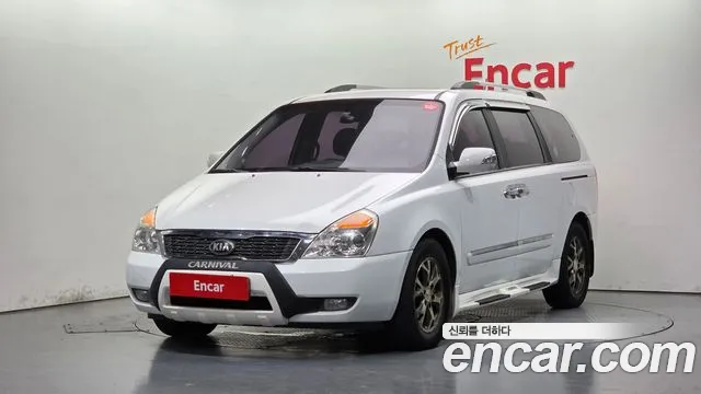 Kia Canival 2014 — photo 1