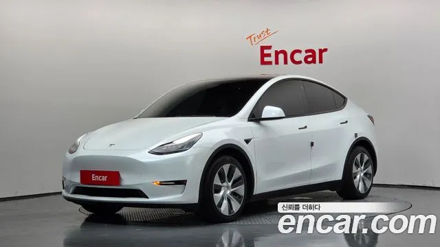 Tesla Model Y 2021 — photo 1