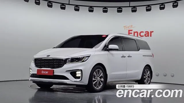 Kia Canival 2019 — photo 1
