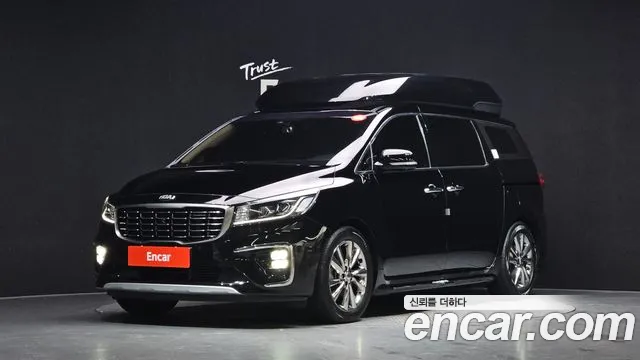 Kia Canival 2019 — photo 1