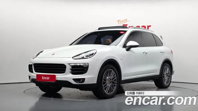 Porsche Cayenne 2016 — photo 1