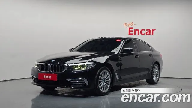 BMW 5-Series 2019 — photo 1
