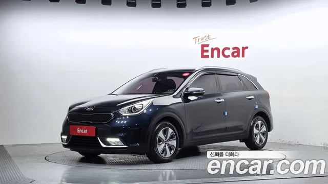 Kia Niro 2017 — photo 1