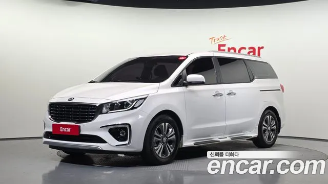 Kia Canival 2020 — photo 1
