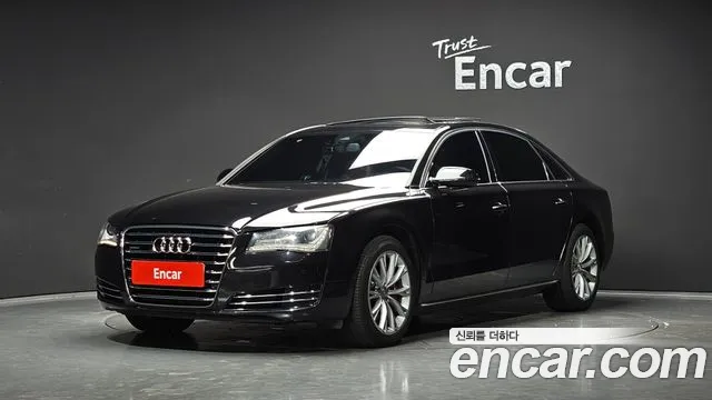 Audi A8 2011 — photo 1