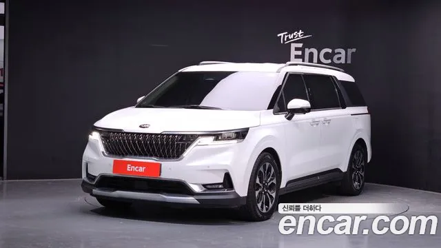 Kia Canival 2021 — photo 1