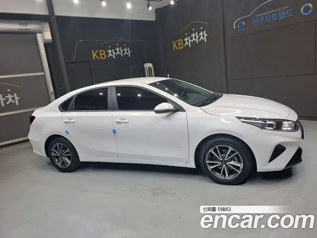 Kia K3 2022 — photo 1