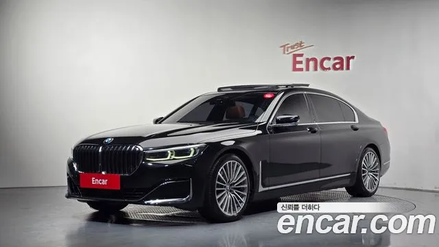 BMW 7-Series 2022 — photo 1