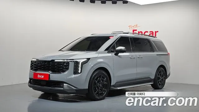Kia Canival 2025 — photo 1