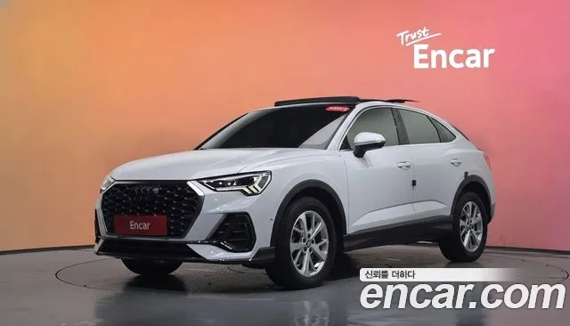 Audi Q3 2020 — photo 1
