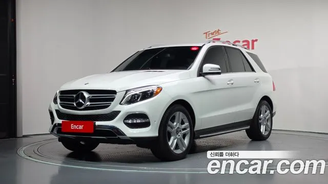 Mercedes-Benz GLE-Class 2018 — photo 1