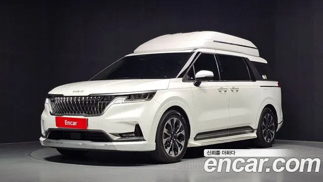 Kia Canival 2023 — photo 1